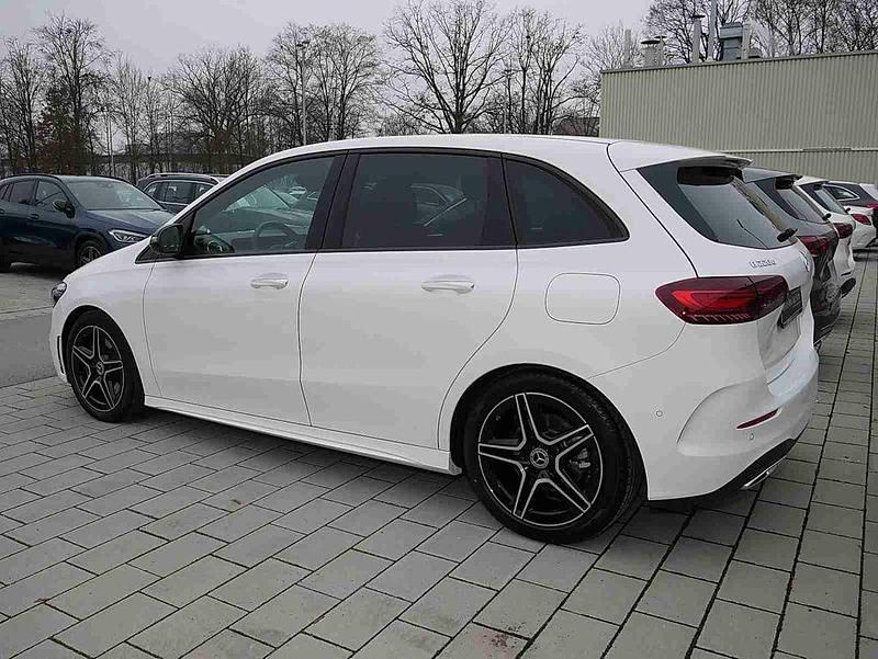 Gebraucht Mercedes B220 AMG 190 PS (139 kW) 2025 Weiß Van / Kleinbus