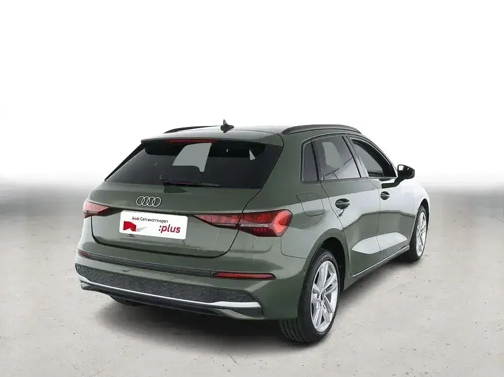 Gebraucht Audi A3 Ambiente 150 PS (110 kW) 2025 Grün Limousine