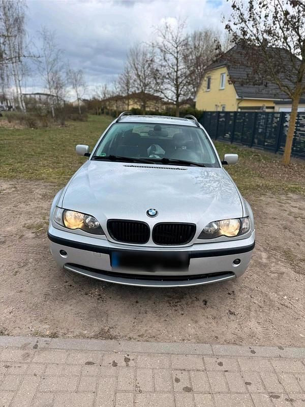 Gebraucht BMW 320 150 PS (110 kW) 2005 Silber Kombi