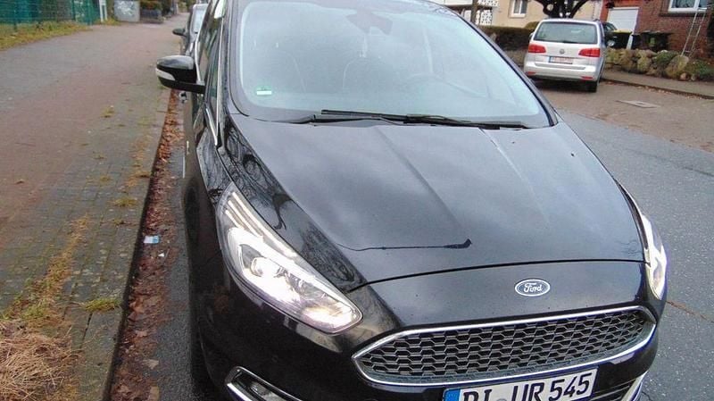 Usata Ford S-MAX Vignale 209 CV (153 kW) 2017 Nero Monovolume