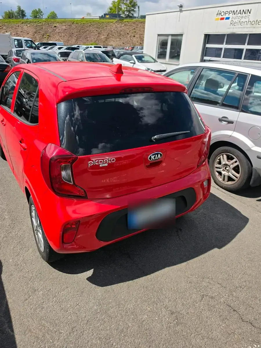 Używany Kia Picanto 80 KM (58 kW) 2022 Czerwony Hatchback