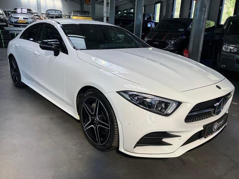 Gebraucht Mercedes CLS300 AMG line 245 PS (180 kW) 2019 Weiß Coupé