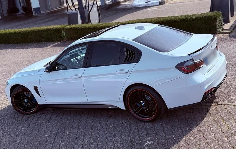 Gebraucht BMW 328 245 PS (180 kW) 2015 Weiß Limousine