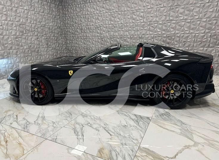Schwarz Gebraucht 2021 Ferrari 812 Cabrio | 395.000 € - Bild 1/2