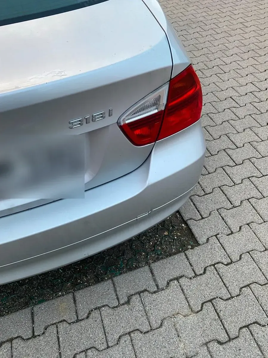 Gebraucht BMW 318 129 PS (94 kW) 2005 Silber Limousine