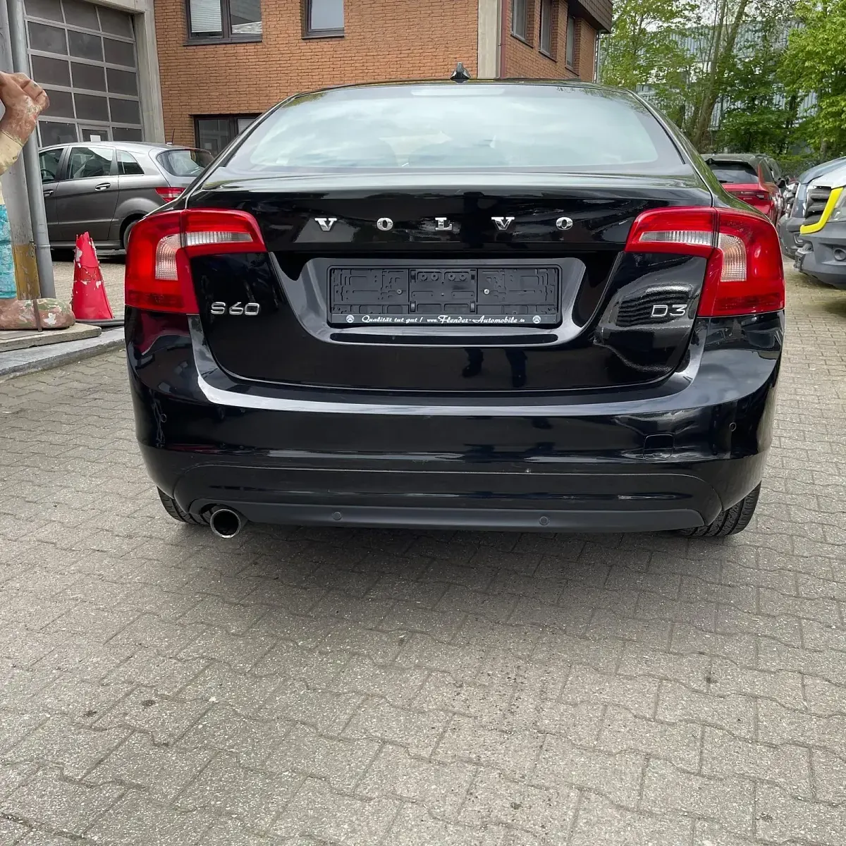 Gebraucht Volvo S60 150 PS (110 kW) 2015 Schwarz Limousine