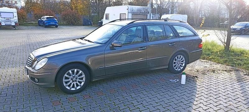 Gebraucht Mercedes E220 Elegance 170 PS (125 kW) 2007 Grau Kombi