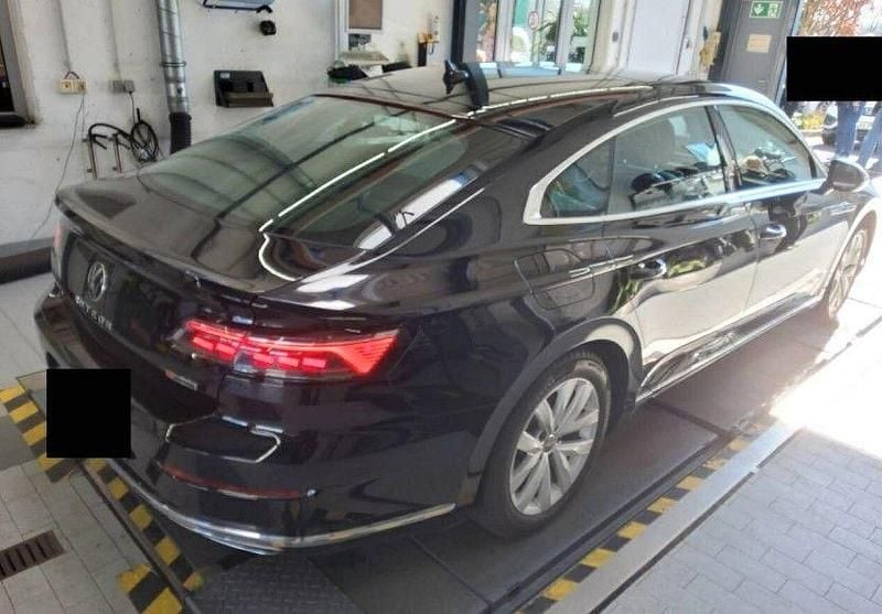 Gebraucht VW Arteon Elegance 190 PS (139 kW) 2022 Deep black (metallic) Limousine