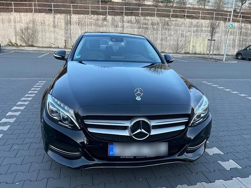 Schwarz Gebraucht 2014 Mercedes C220 Limousine | 10.500 € (Fairer Preis) - Bild 1/4