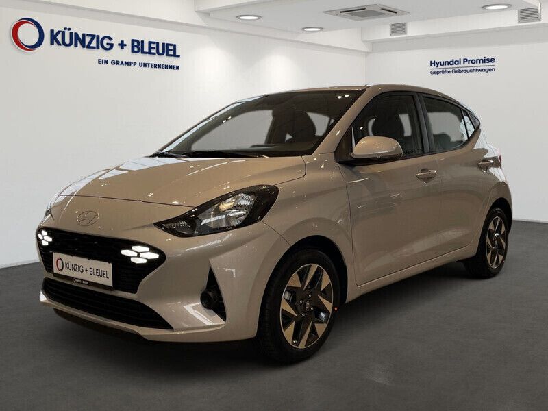 Andere farbe Gebraucht 2022 Hyundai i10 Trend Kleinwagen | 19.218 € (Teuer) - Bild 1/4