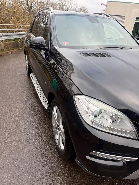Gebraucht Mercedes ML350 Edition 1 258 PS (189 kW) 2012 Braun SUV