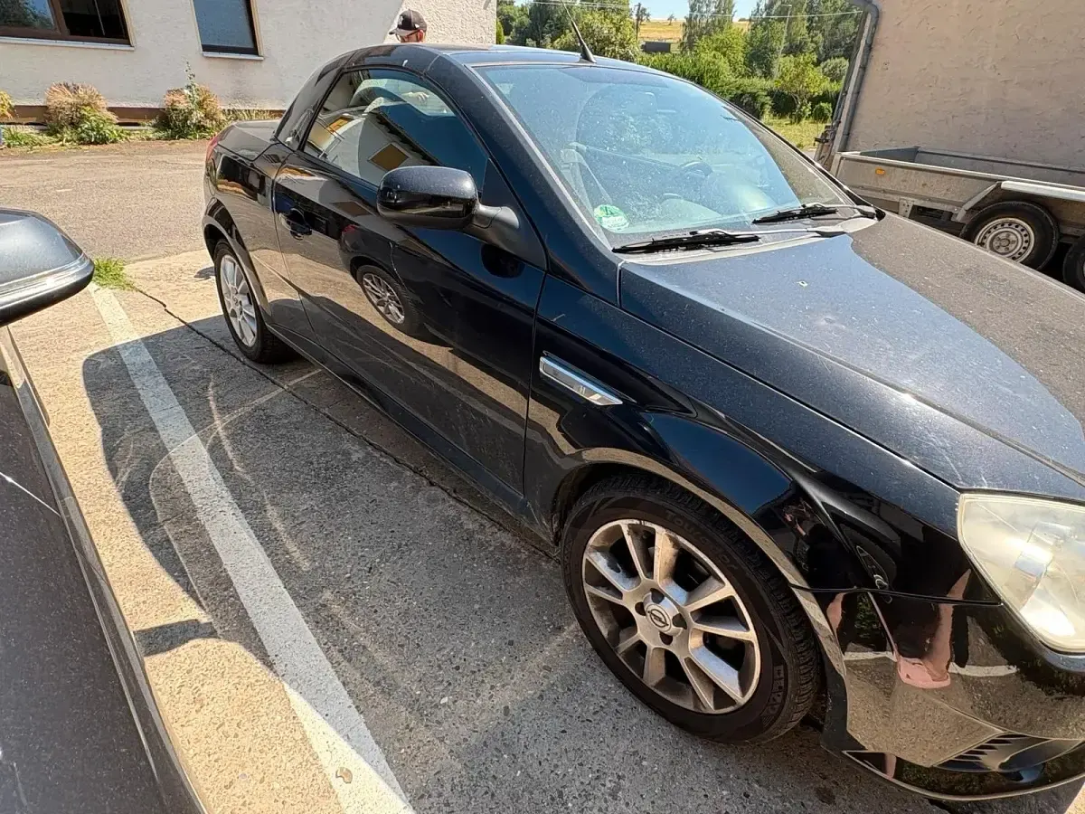 Gebraucht Opel Tigra 90 PS (66 kW) 2006 Schwarz Cabrio