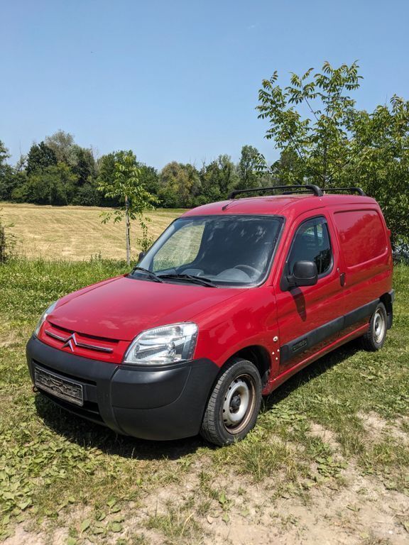 Rot Gebraucht 2008 Citroën Berlingo Advance Van / Kleinbus | 2.000 € (Guter Preis) - Bild 1/4