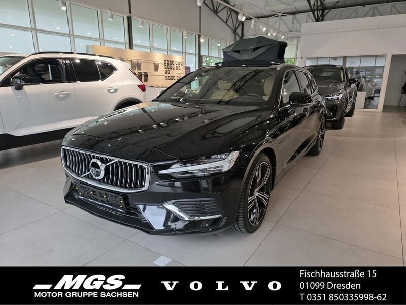 Onyx black / metallic Gebraucht 2022 Volvo V60 Plus Kombi | 39.870 € - Bild 1/4