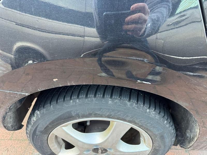 Gebraucht Skoda Rapid Joy 90 PS (66 kW) 2016 Schwarz Limousine