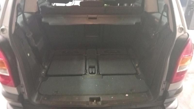 Gebraucht Opel Zafira 2002 Silber Van / Kleinbus