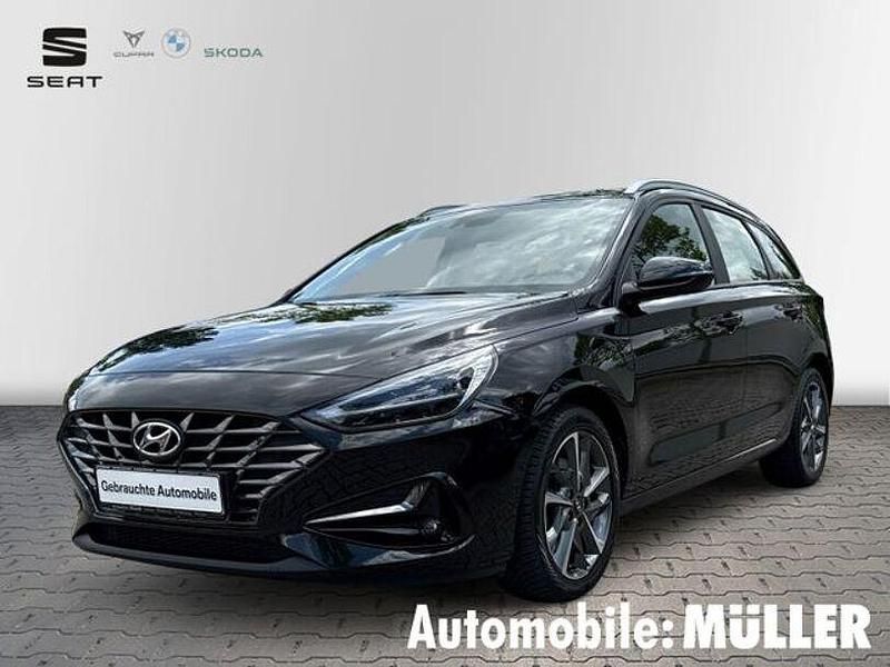 Mic (schwarz Gebraucht 2024 Hyundai i30 Trend Kombi | 19.998 € (Superpreis) - Bild 1/4