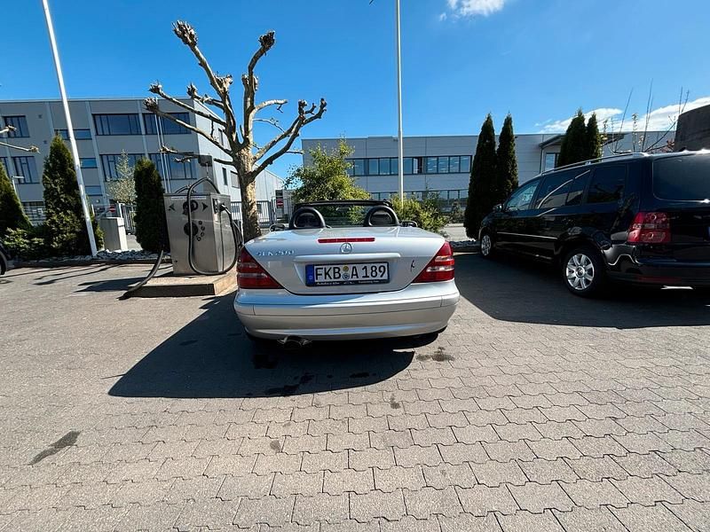 Gebraucht Mercedes SLK200 163 PS (119 kW) 2001 Silber Cabrio