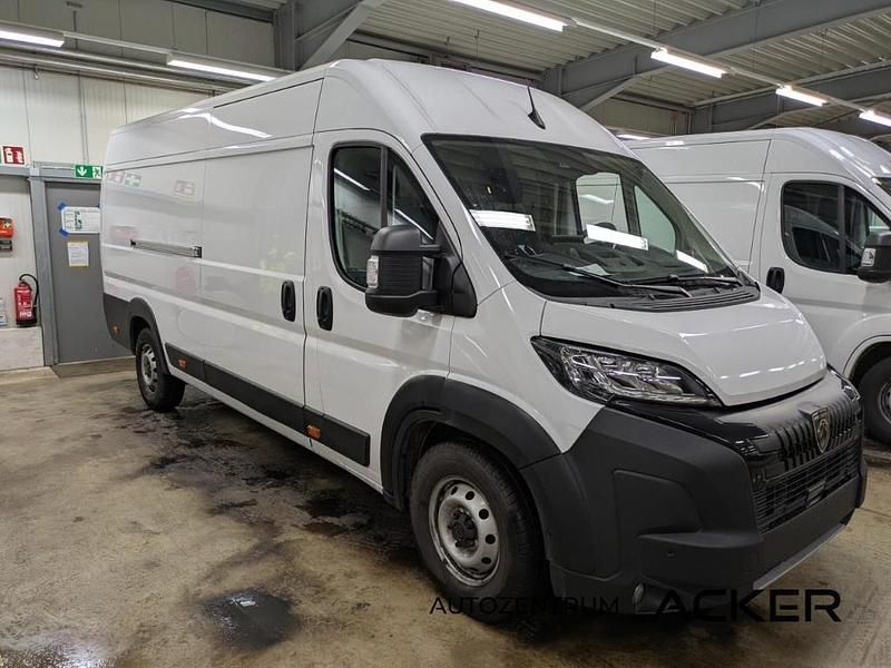 Gebraucht Peugeot Boxer 140 PS (102 kW) 2024 Weiss Van