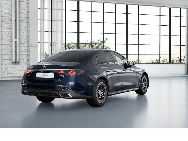 Gebraucht Mercedes E300 AMG 197 PS (144 kW) 2025 Blau Limousine