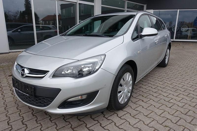 Gebraucht Opel Astra Selection 116 PS (85 kW) 2016 Silber Kombi