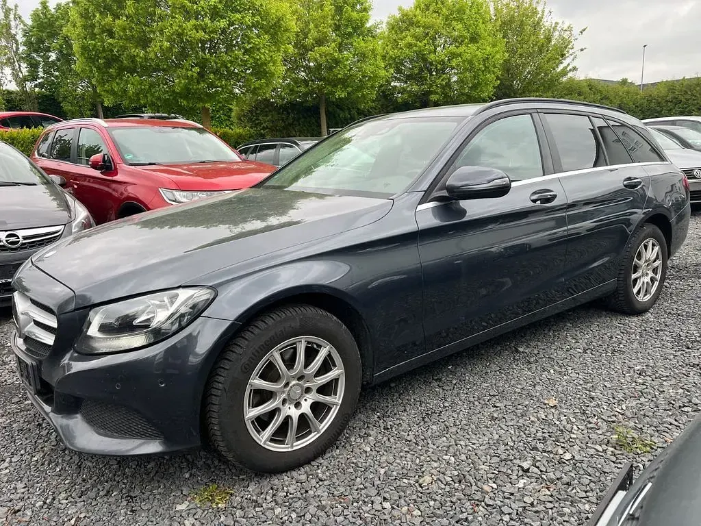 Gebraucht Mercedes C180 Edition 116 PS (85 kW) 2016 Blau Kombi