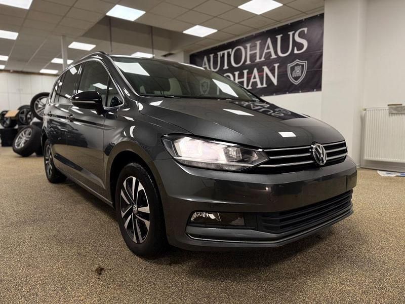 Grau Gebraucht 2019 VW Touran IQ Drive Van / Kleinbus | 15.990 € (Guter Preis) - Bild 1/4