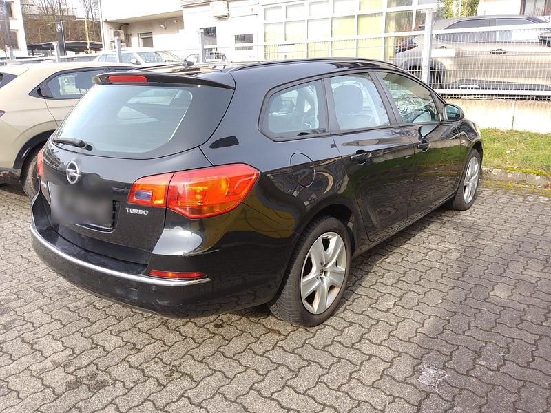 Gebraucht Opel Astra 140 PS (102 kW) 2013 Schwarz Kombi