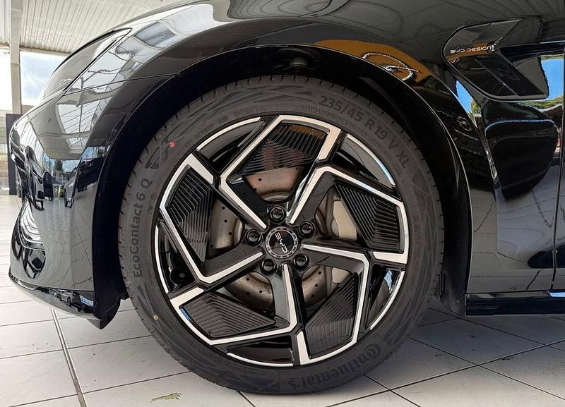 Neu BYD Seal Design 230 kW (313 PS) 2025 Schwarz Limousine