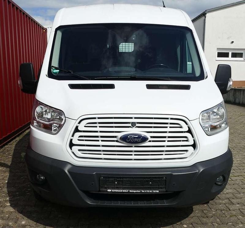 Gebraucht Ford Transit Trend 131 PS (96 kW) 2018 Weiß Abholung