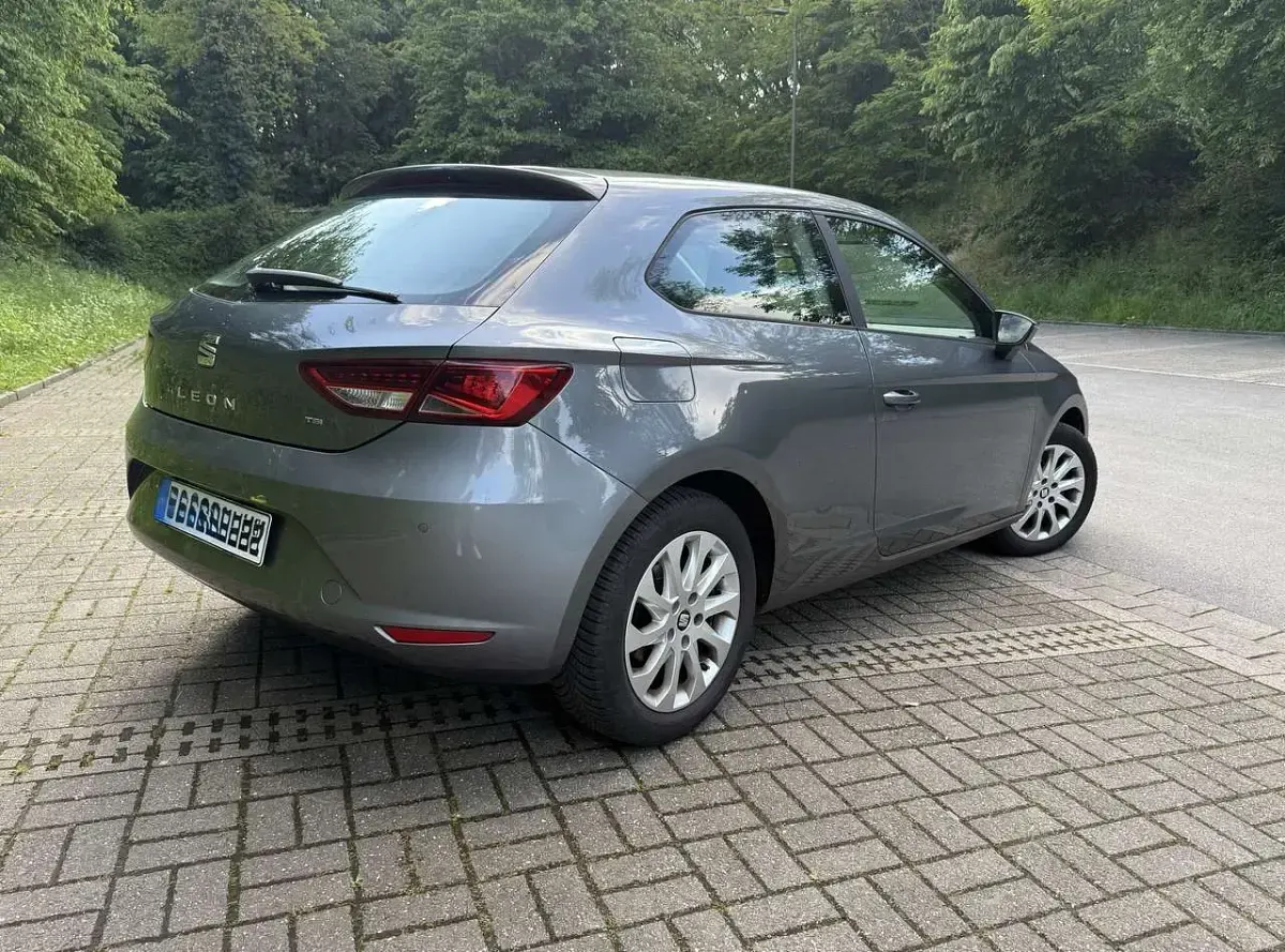 Gebraucht Seat Leon Style 105 PS (77 kW) 2014 Grau Coupé