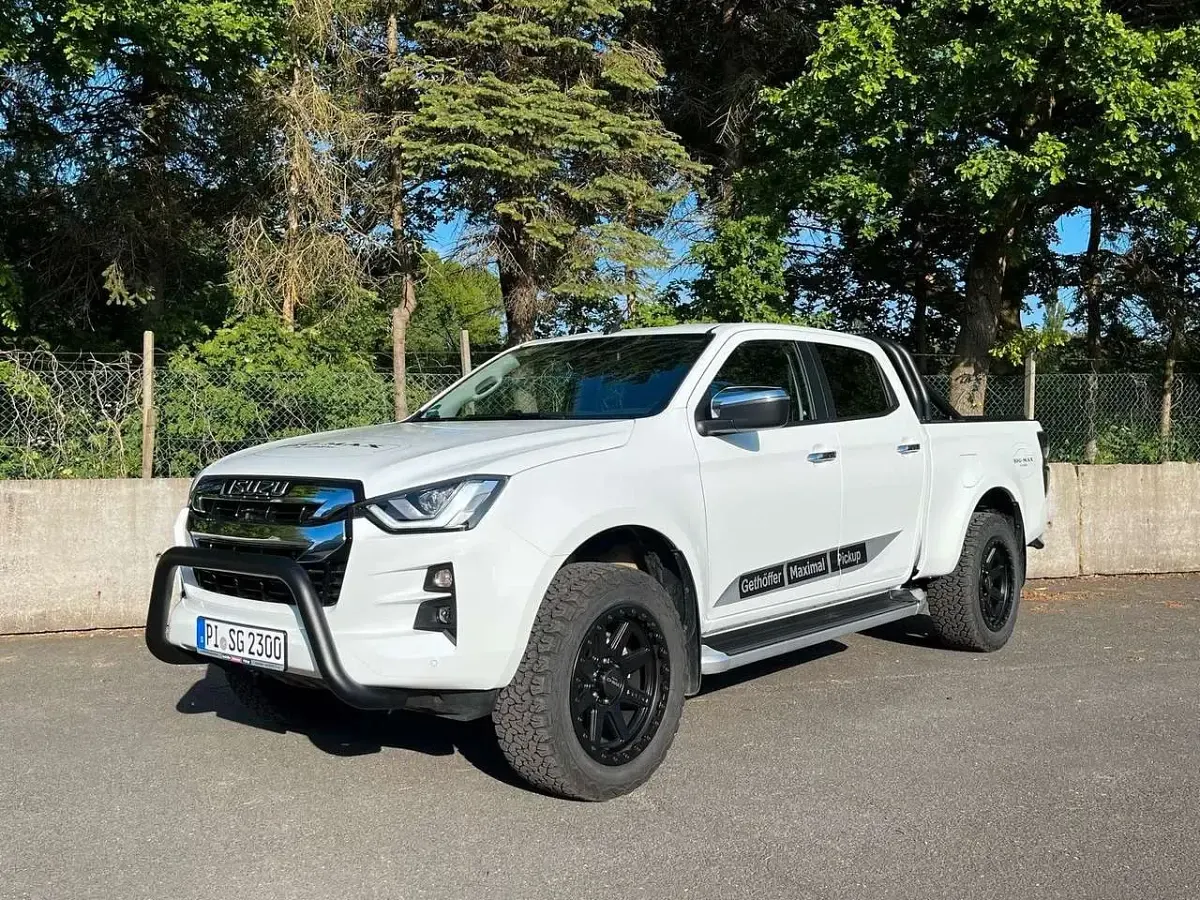 Gebraucht Isuzu D-Max 163 PS (119 kW) 2023 Splash white Pickup