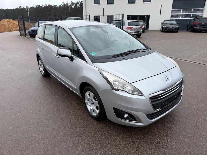 Gebraucht Peugeot 5008 Active 120 PS (88 kW) 2014 Grau Van / Kleinbus