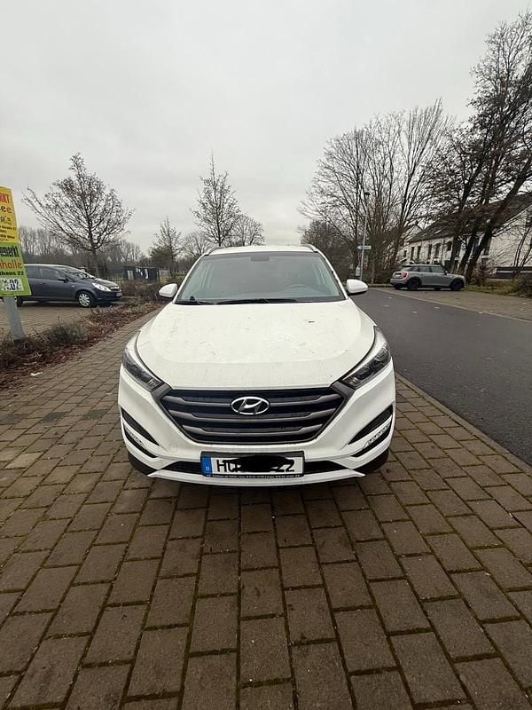 Gebraucht Hyundai Tucson 136 PS (100 kW) 2018 Weiß SUV