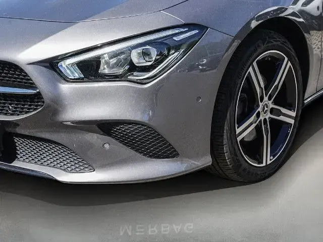 Gebraucht Mercedes CLA200 Shooting Brake 150 PS (110 kW) 2023 Kombi