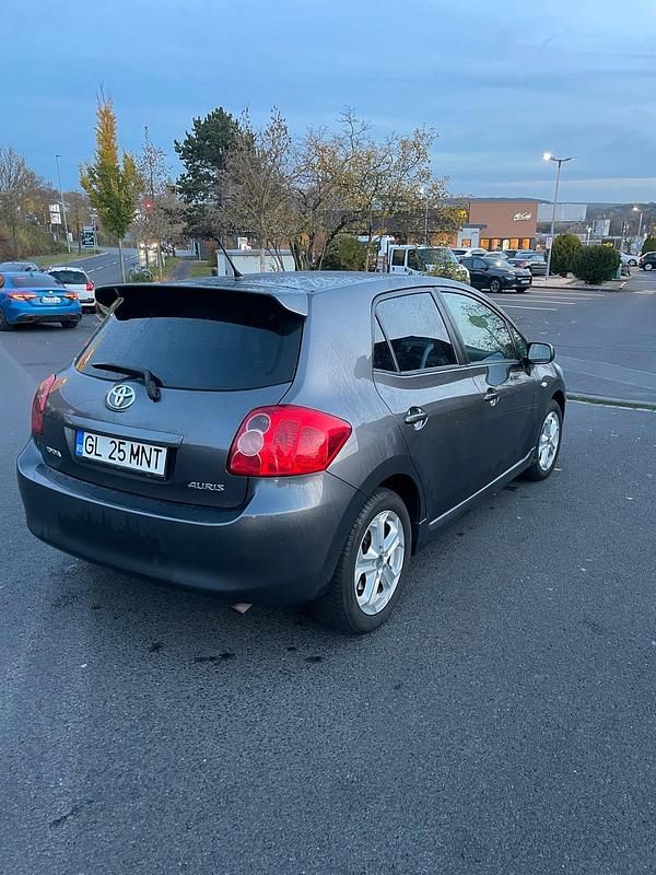Gebraucht Toyota Auris 124 PS (91 kW) 2007 Grau Kleinwagen