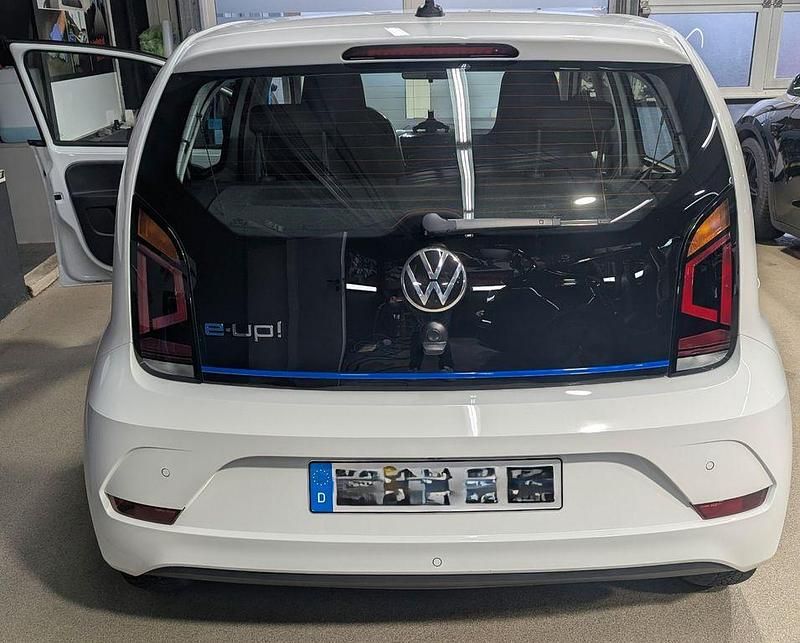 Gebraucht VW e-up! 61 kW (83 PS) 2020 Weiß Kleinwagen