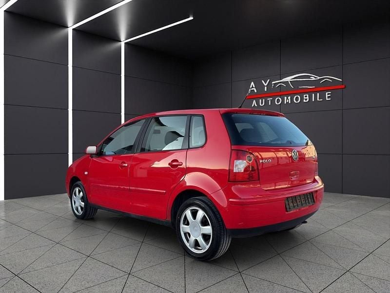 Gebraucht VW Polo Basis 75 PS (55 kW) 2003 Rot Kleinwagen