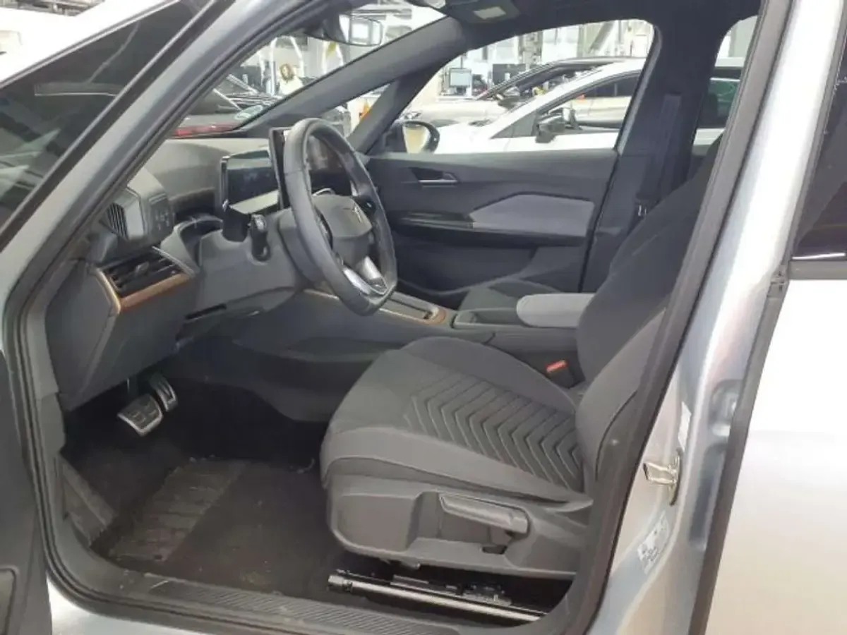 Second-hand Cupra Born e-Boost 169 kW (231 CP) 2025 Argintiu Hatchback