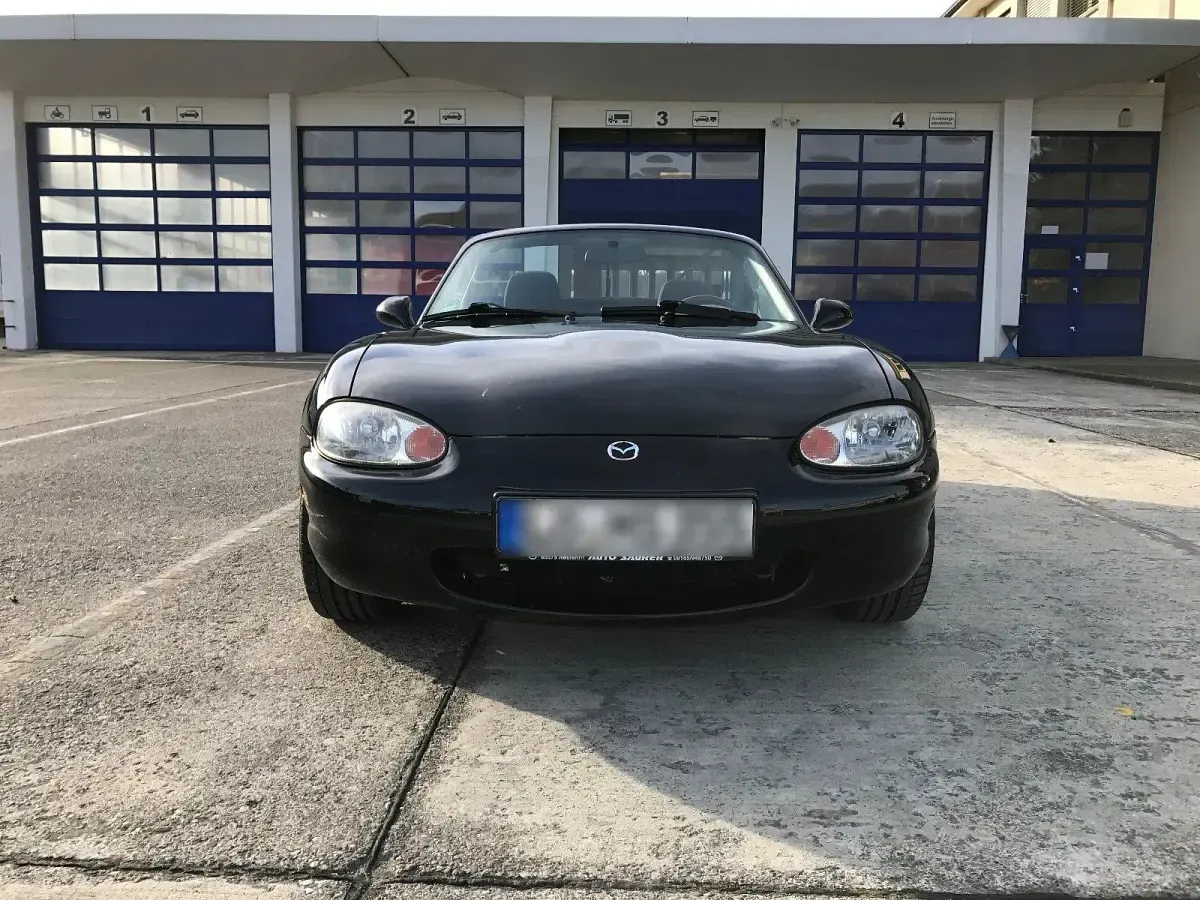 Gebraucht Mazda MX5 110 PS (80 kW) 2000 Schwarz Cabrio
