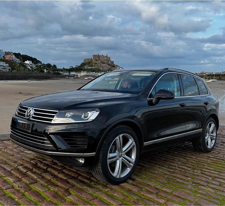 Schwarz Gebraucht 2017 VW Touareg SUV | 29.499 € - Bild 1/4