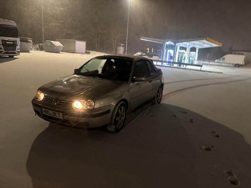 Silber Gebraucht 2000 VW Golf Cabriolet Cabrio | 1.100 € (Superpreis) - Bild 1/4