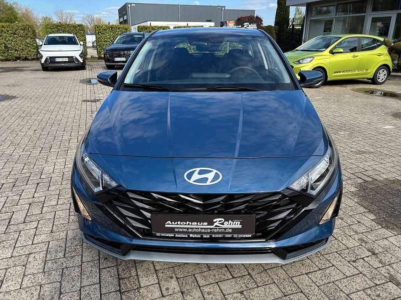 Neu Hyundai i20 90 PS (66 kW) 2026 Vibrant blue Kleinwagen