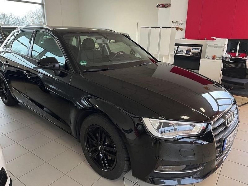 Gebraucht Audi A3 Ambiente 150 PS (110 kW) 2014 Schwarz Limousine