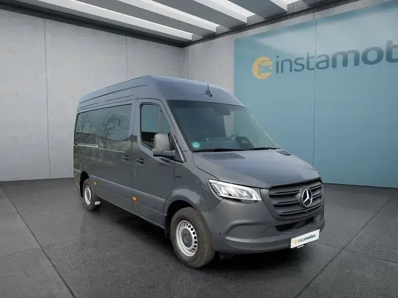 Gebraucht Mercedes E-Sprinter 100 kW (136 PS) 2025 Grau Van