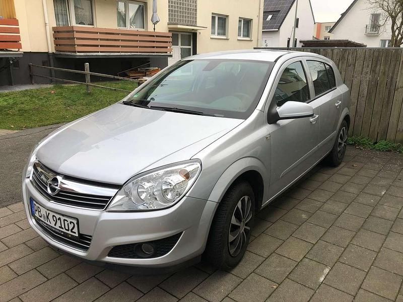 Gebraucht Opel Astra Innovation 116 PS (85 kW) 2008 Silber Limousine