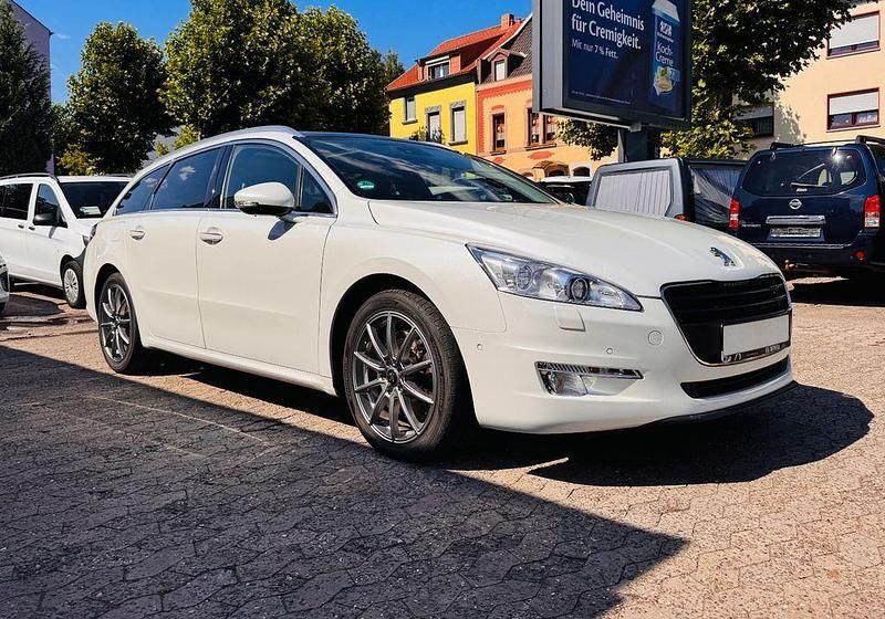 Weiß Gebraucht 2013 Peugeot 508 GTi Kombi | 6.900 € (Fairer Preis) - Bild 1/4