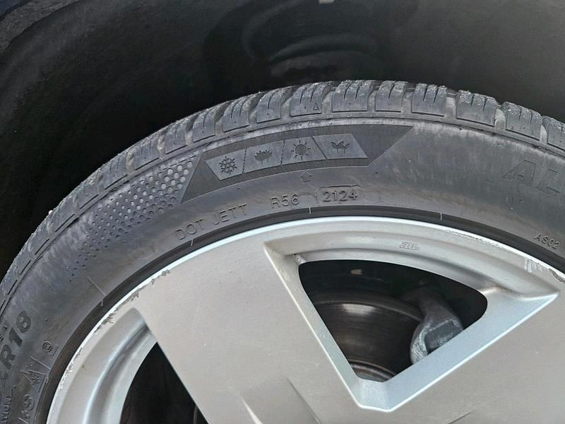 Gebraucht Chevrolet Orlando 141 PS (103 kW) 2011 Grau Van / Kleinbus