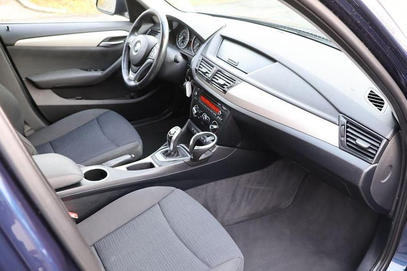 Gebraucht BMW X1 Advantage 143 PS (105 kW) 2015 Blau SUV