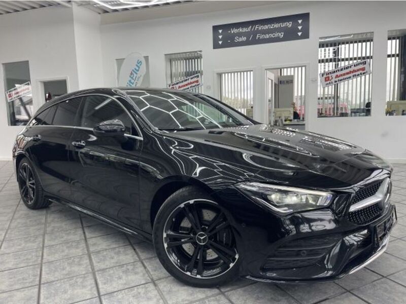 Kosmosschwarz metalliclack Gebraucht 2021 Mercedes CLA220 AMG line Limousine | 23.850 € (Teuer) - Bild 1/4